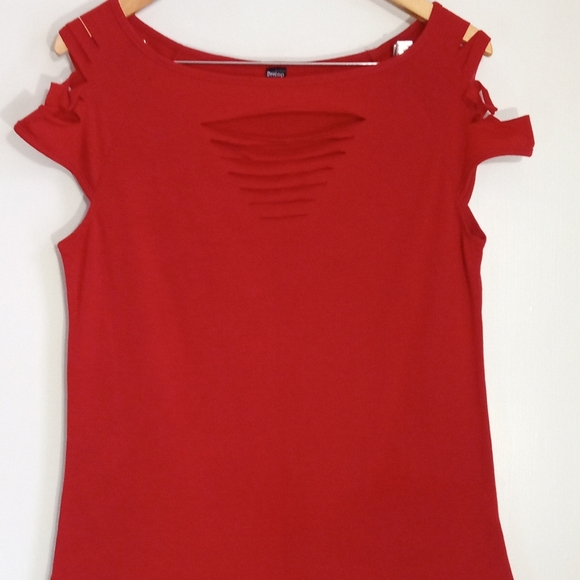 droimp Tops - Droimp cherry red razor sliced cap sleeve shirt women's size large